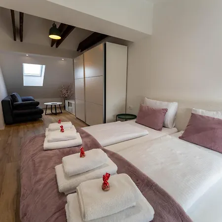 Golden Oasis Free Private Parking Appartement