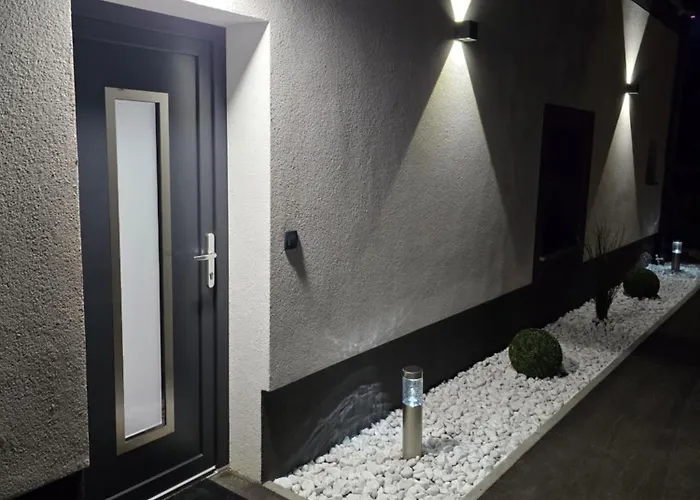 Golden Oasis Free Private Parking Appartement