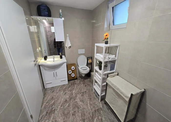 Golden Oasis Free Private Parking Appartement *