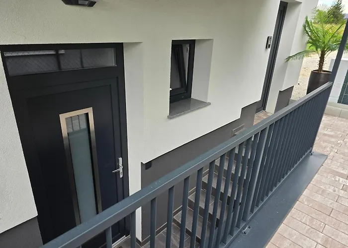 Golden Oasis Free Private Parking Appartement