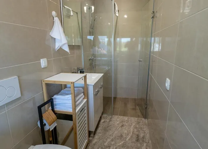 Golden Oasis Free Private Parking Appartement *