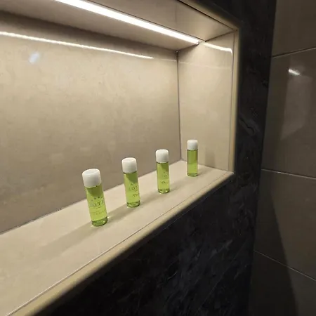 Апартаменты Golden Oasis Free Private Parking *