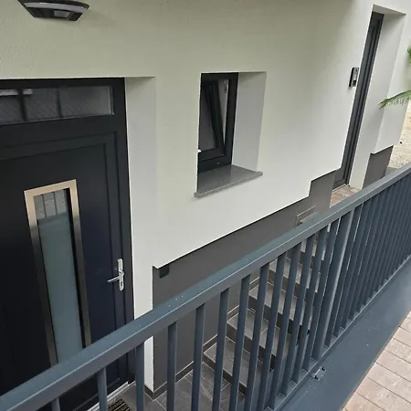 Golden Oasis Free Private Parking 아파트