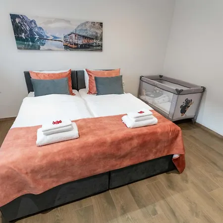 Golden Oasis Free Private Parking 아파트 류블랴나