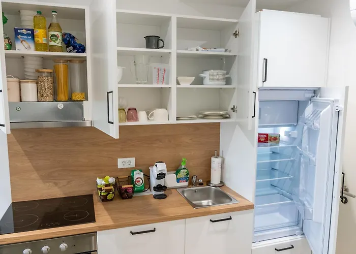 Golden Oasis Free Private Parking Apartman