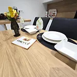 Appartement Golden Oasis Free Private Parking Ljubljana