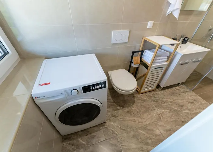 Golden Oasis Free Private Parking Apartma *